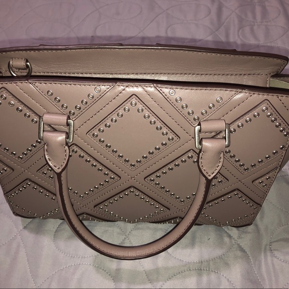 Diamond Grommet Leather Satchel - Picture 4 of 4